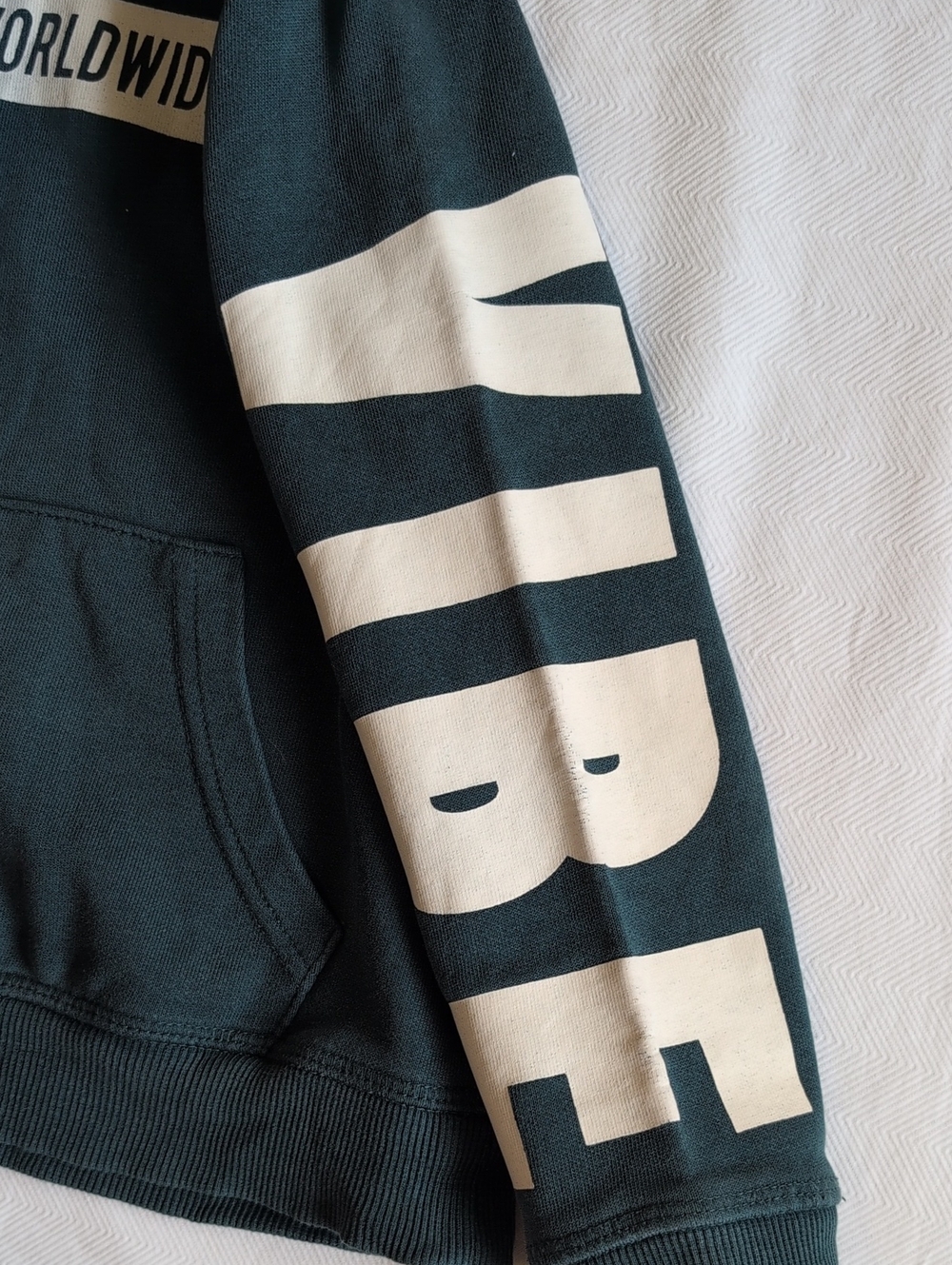 Lot of 3 Boys Puma Peanuts Zara Carter's Graphic Sweatshirts Hoodies 5T - Picture 12 of 13